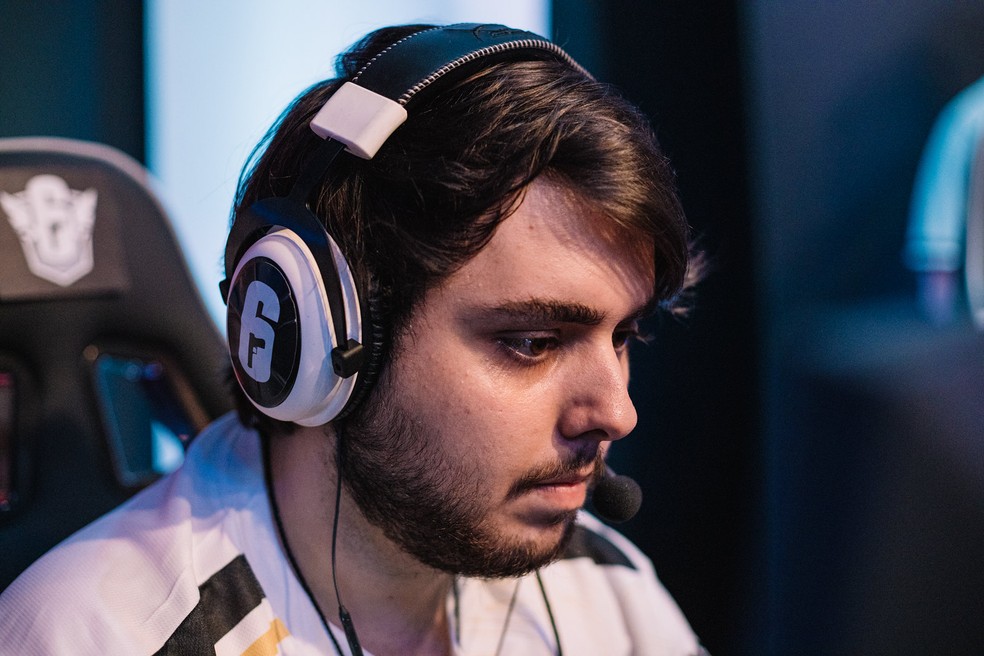 R6: pzd deixa a equipe da Black Dragons