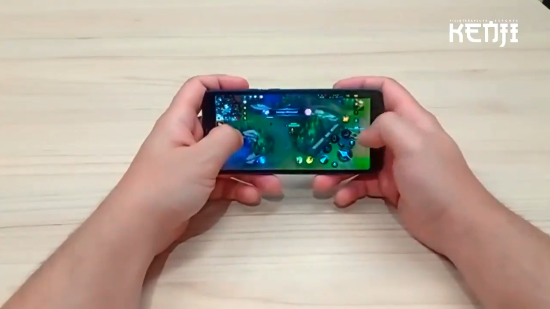 Fisioterapeutas dão dicas de postura para jogadores mobile