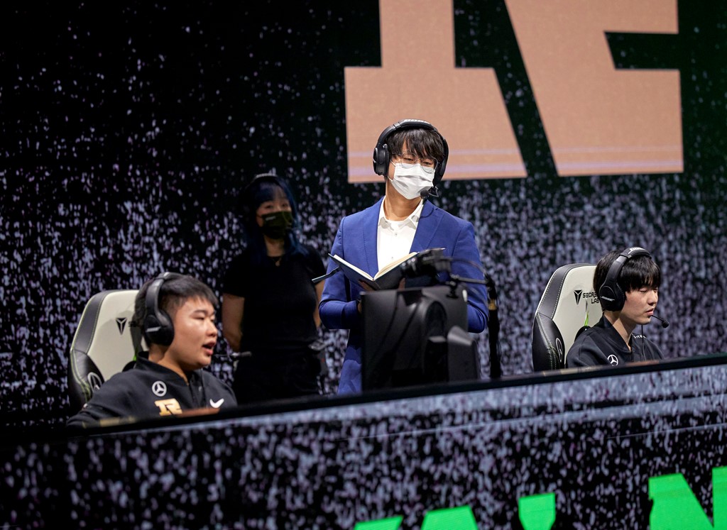 MSI 2021: Coach da RNG opina sobre possível vantagem na Final