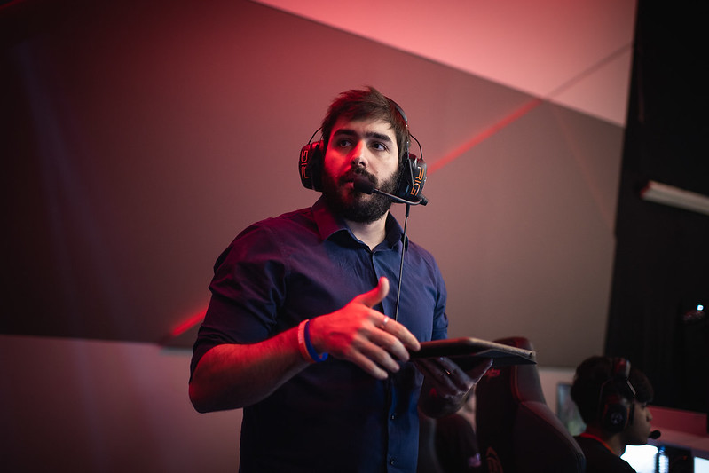 CBLOL 2021: “Do jeito que tá não vai rolar nada”, desabafa treinador do FLA após derrota