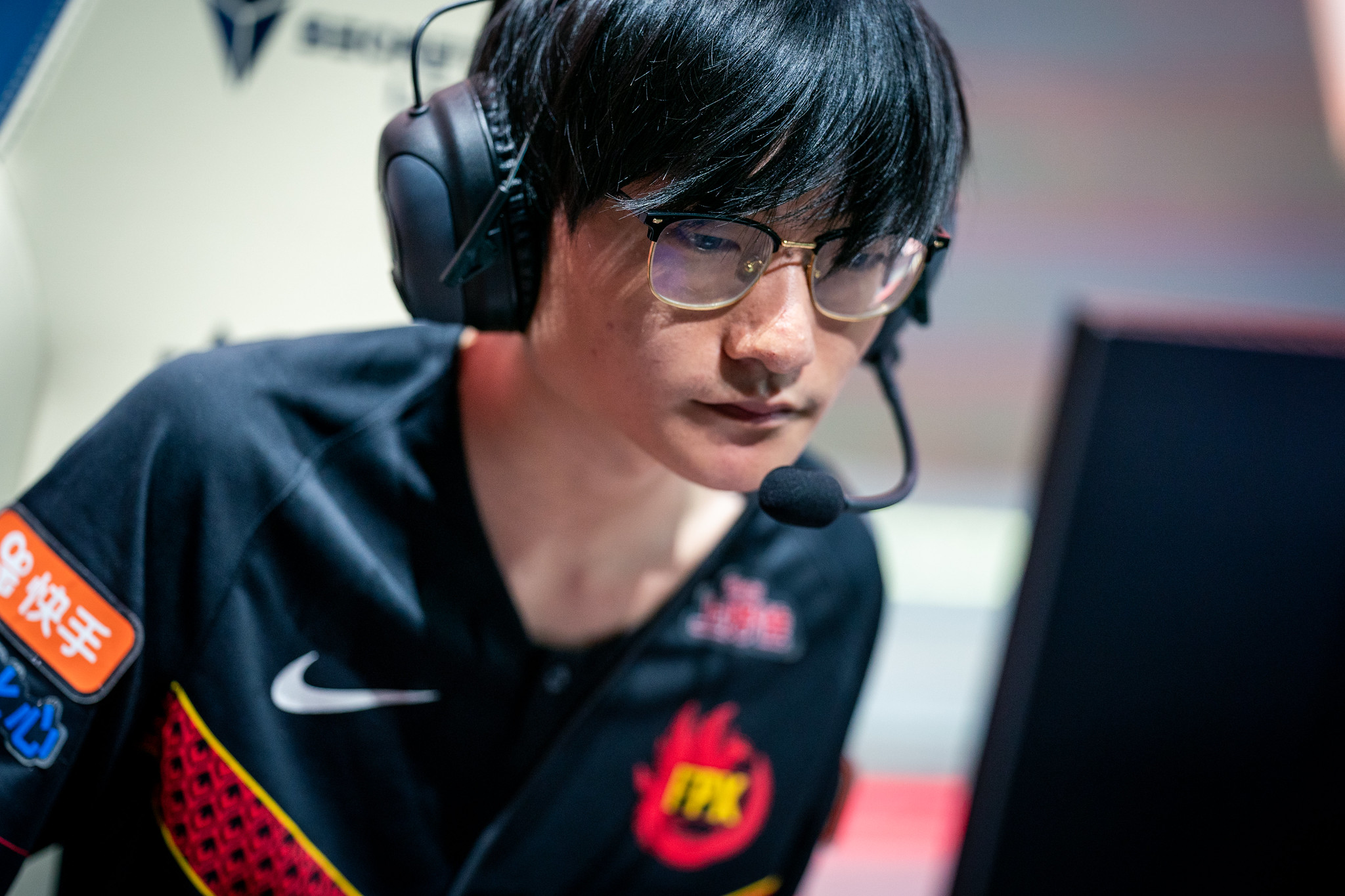 LoL: Tian entrou na FPX por jogar bem com campeões fora do meta, conta Doinb