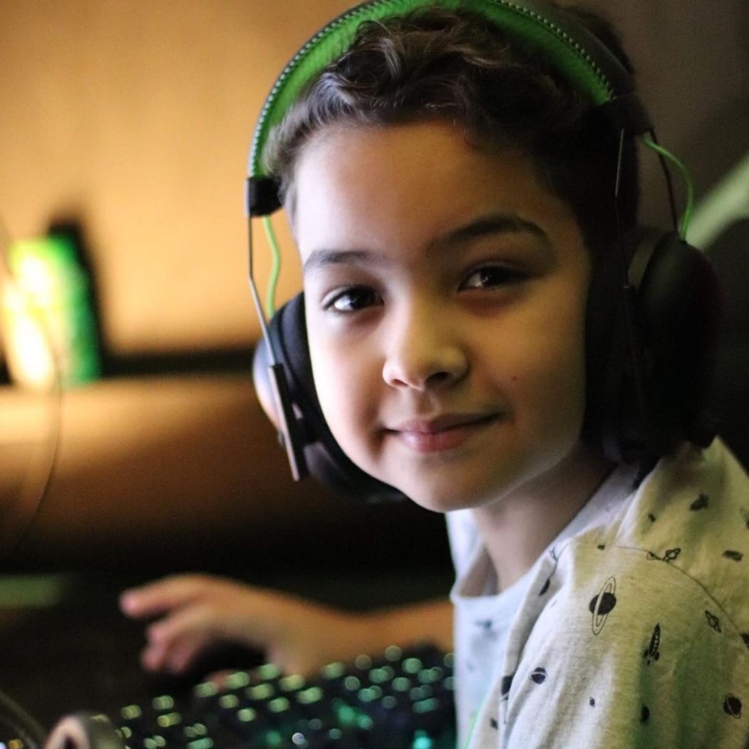 Fortnite: Fenômeno mirim, Zenon cria sua própria organização