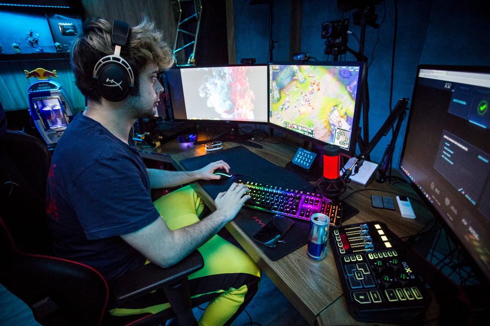 Yoda voltará com o quadro “Casos de Trabson” em sua stream