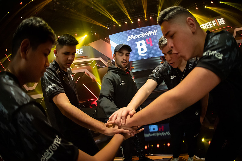 LBFF 6: Corinthians e LOUD conseguem dois BOOYAH e B4 assume a liderança