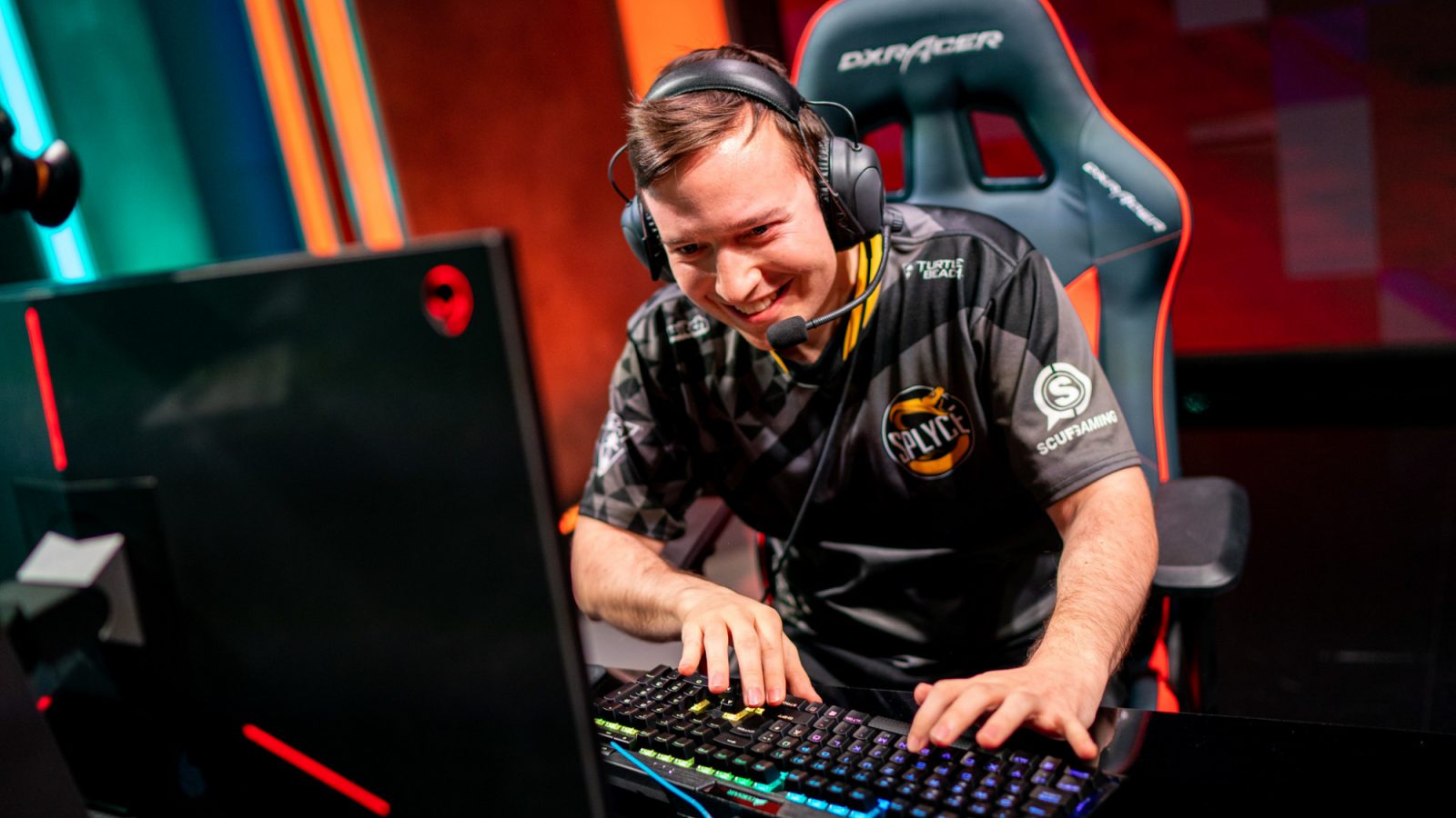 Worlds 2021: Vizicsacsi será o top laner da Peace no Mundial