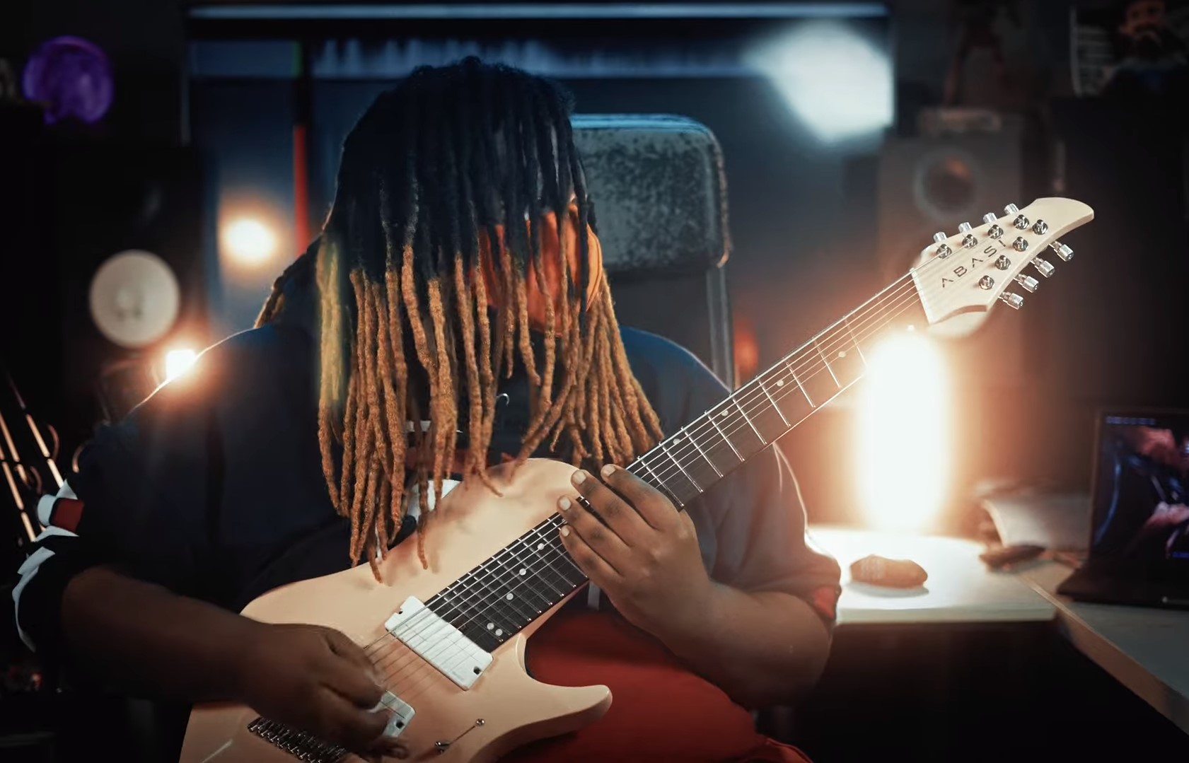 LoL: Guitarrista do Pentakill posta vídeo tocando a nova música “Aftershock”