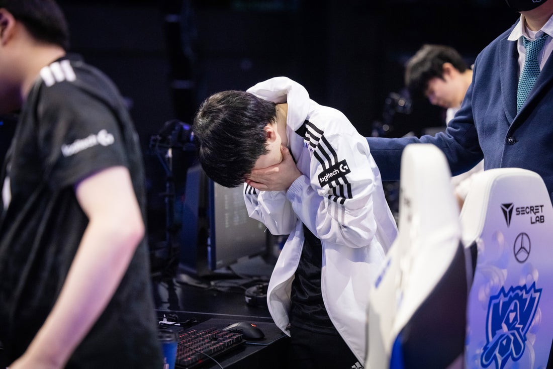 Worlds 2021: “Poderia ser nosso último jogo juntos”, Ghost explica choro após vitória