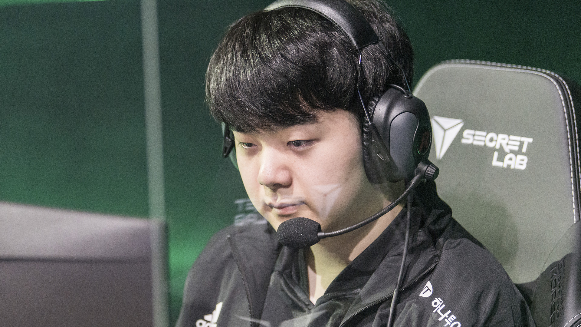 LoL: Canyon e DWG são multados por compartilhamento de contas