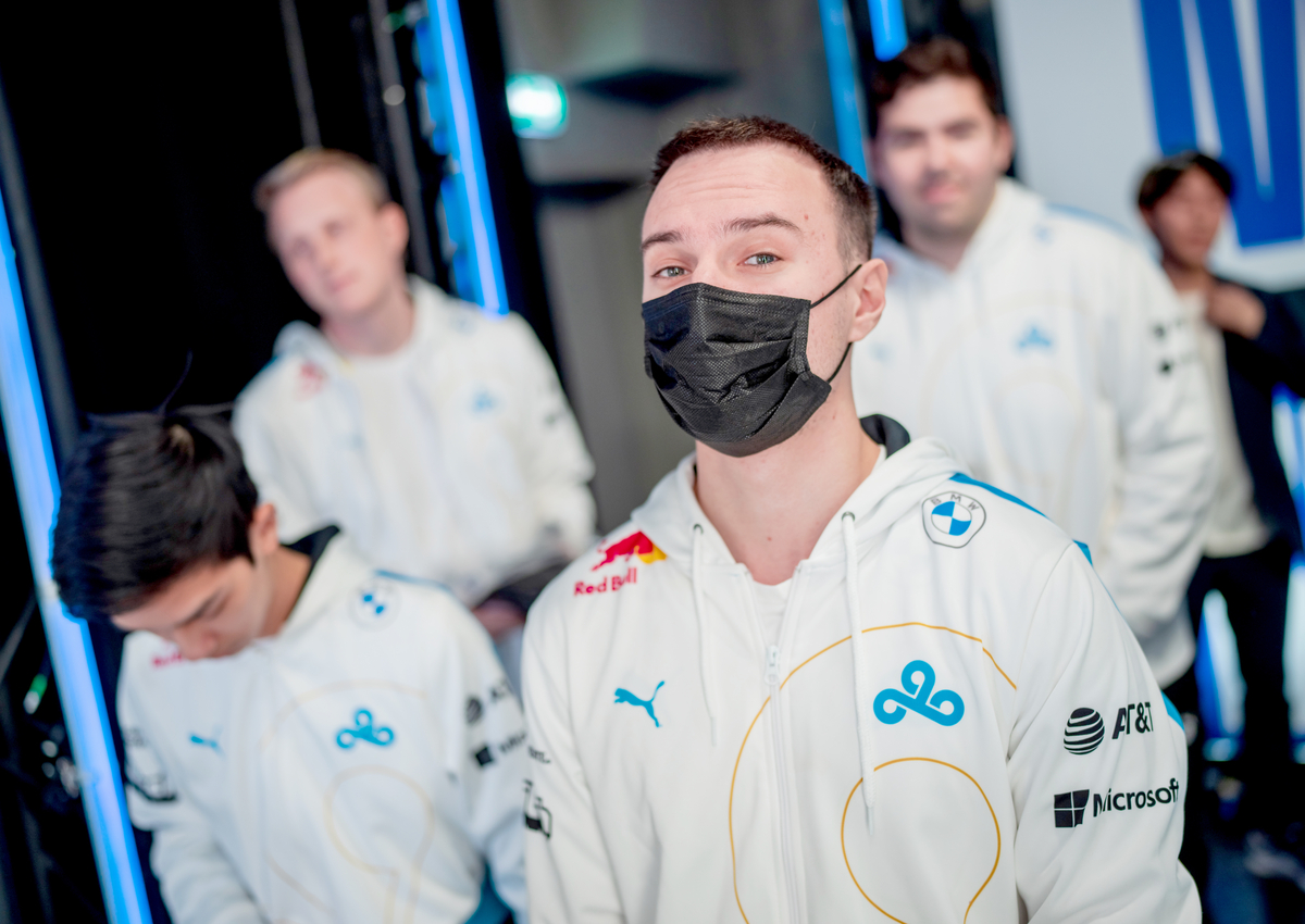 Worlds 2021: Cloud9 atropela PEACE com direito a partida de 19 minutos