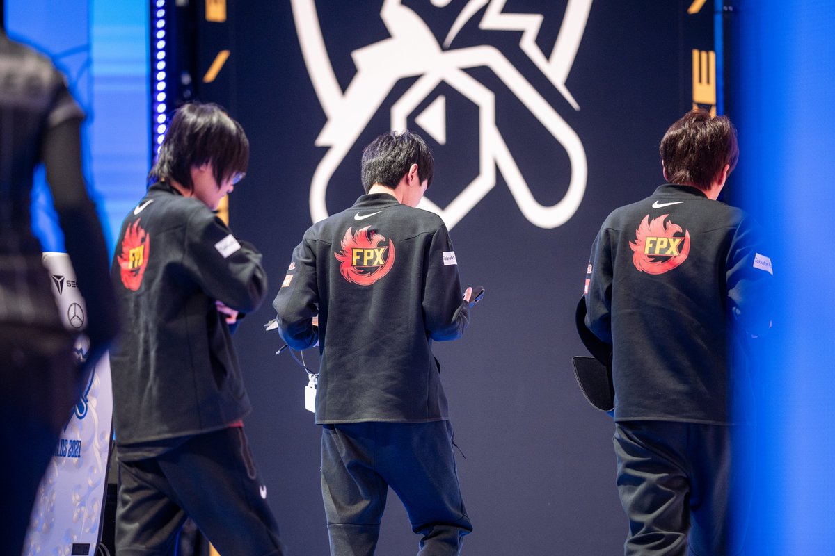 Worlds 2021: FPX é eliminada, C9 faz milagre e DAMWON passa invicta pelo grupo A