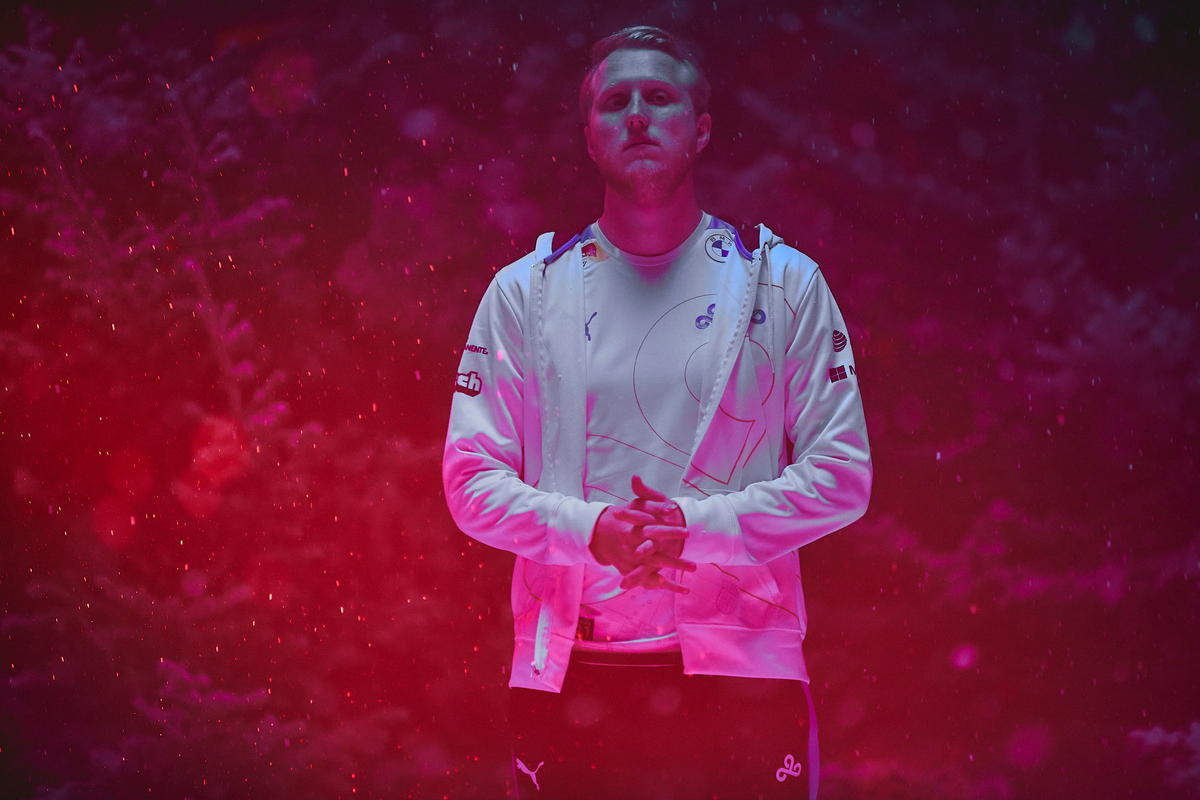 Worlds 2021: Zven consegue quadrakill em vitória da C9; veja a jogada