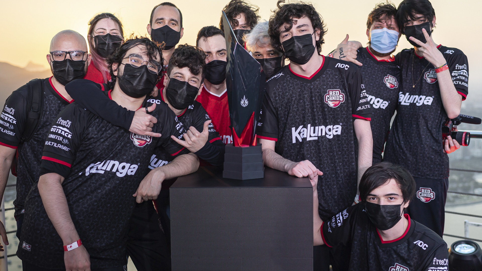 LoL: RED Canids confirma que manterá sua line-up para 2022