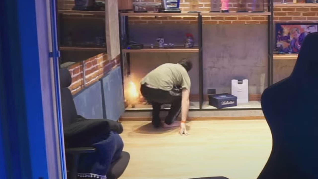 Tomada do Yoda pega fogo ao vivo durante a stream