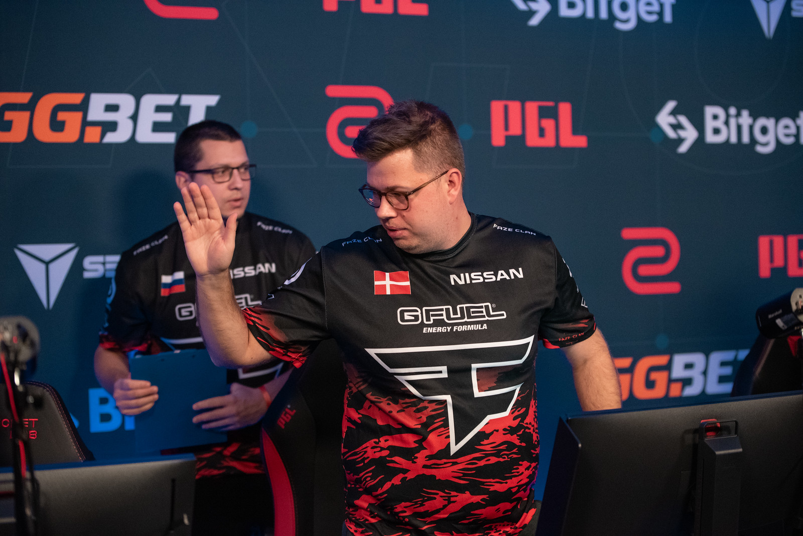 CS:GO: Jogadores da FaZe zoam s1mple: “O Last Dance está vindo”