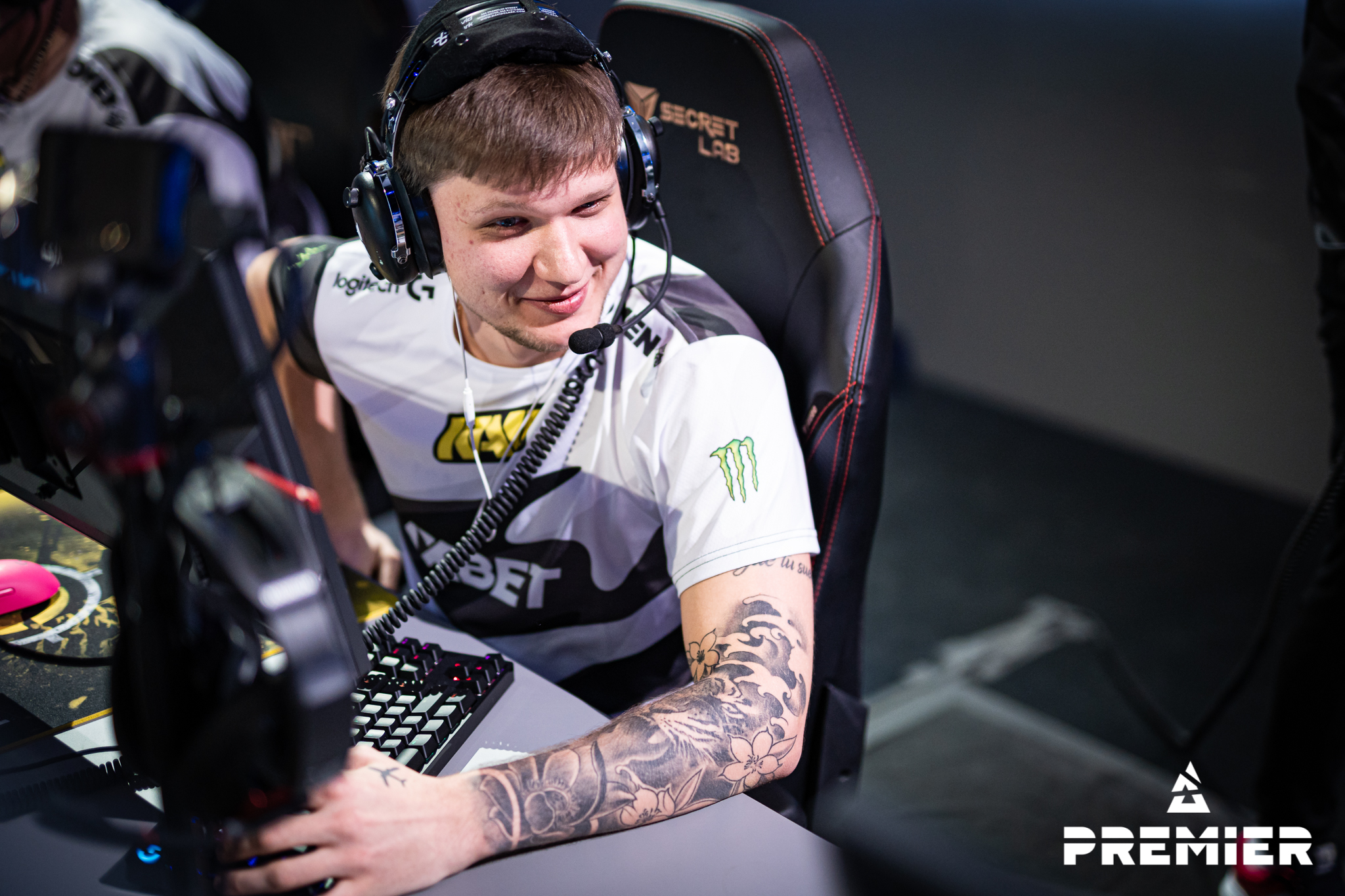 VALORANT: s1mple se confunde, pede drop de Operator em partida de CS e time cai na risada