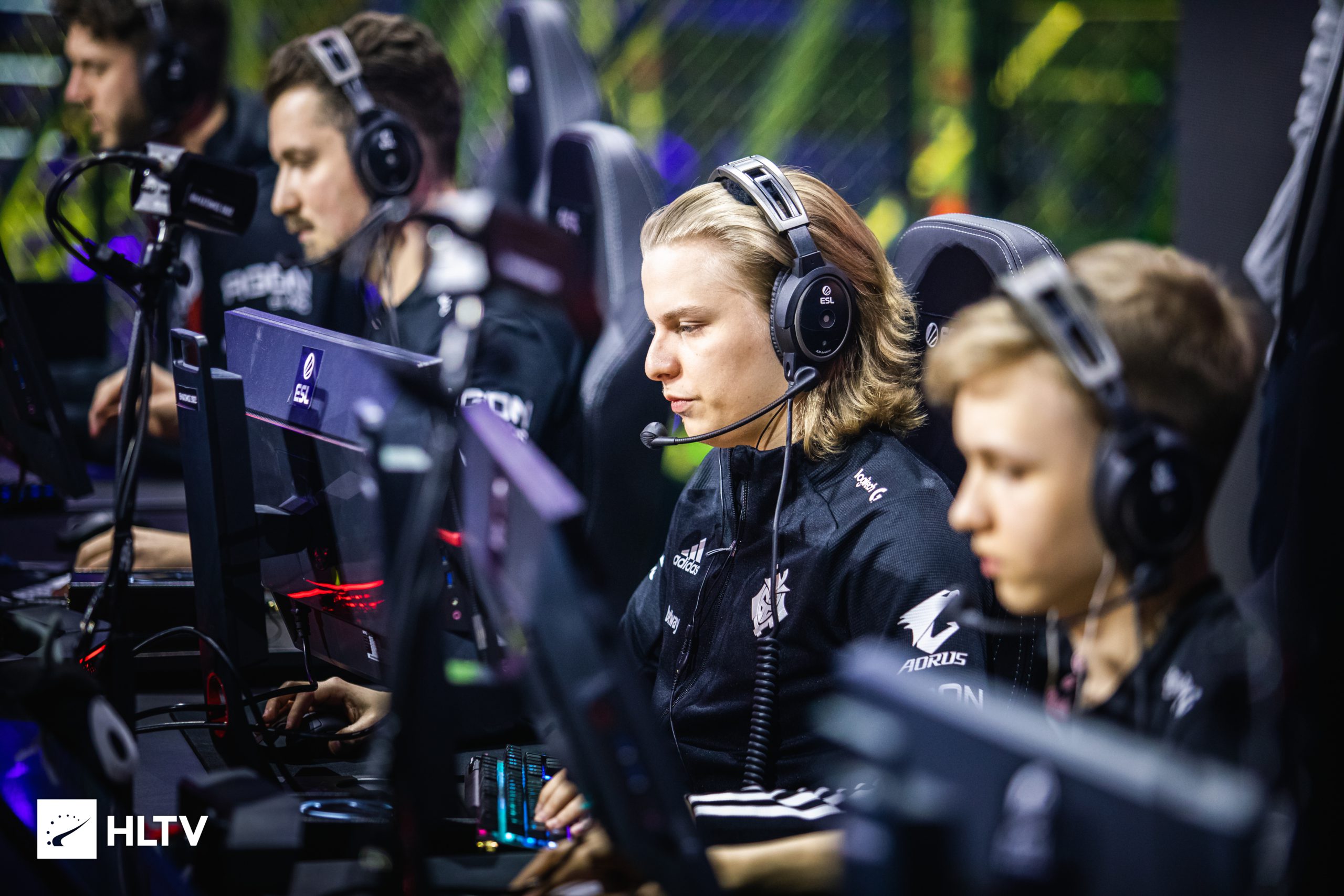 ESL Pro League S15: Aleksib testa positivo e desfalcará a G2; AMANEK será o substituto
