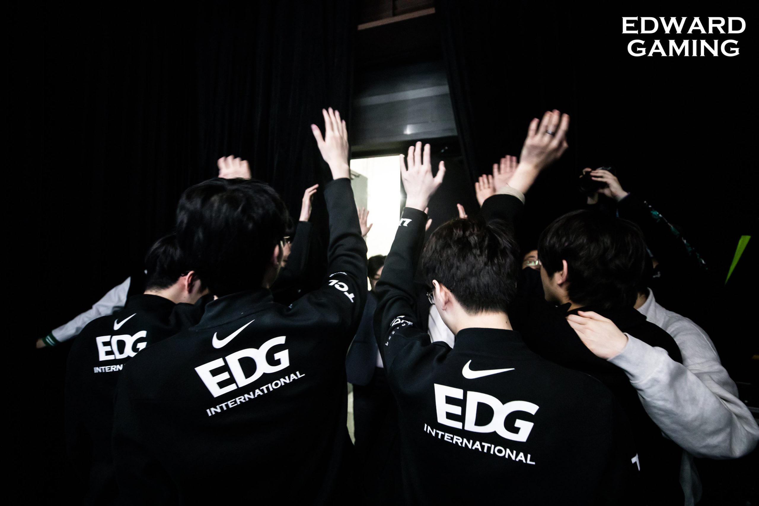 LPL 2022: Atuais campeões mundiais, EDG garante vaga no Worlds 2022