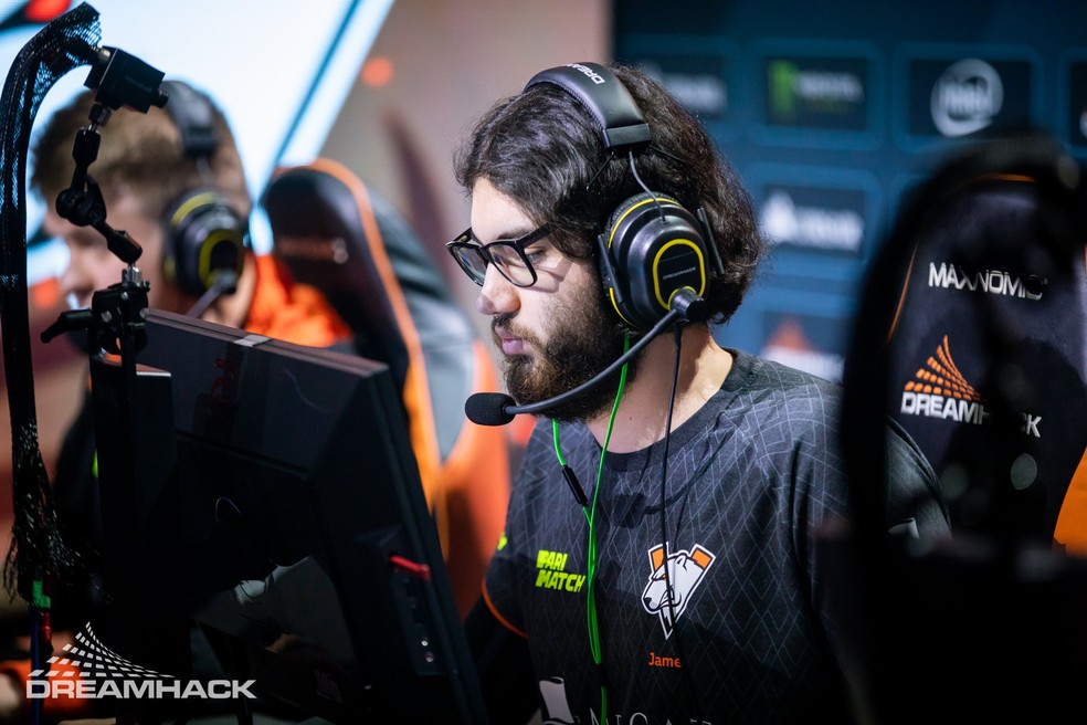 ESL Pro League S15: Virtus.pro utilizará a tag Outsiders no torneio, diz site