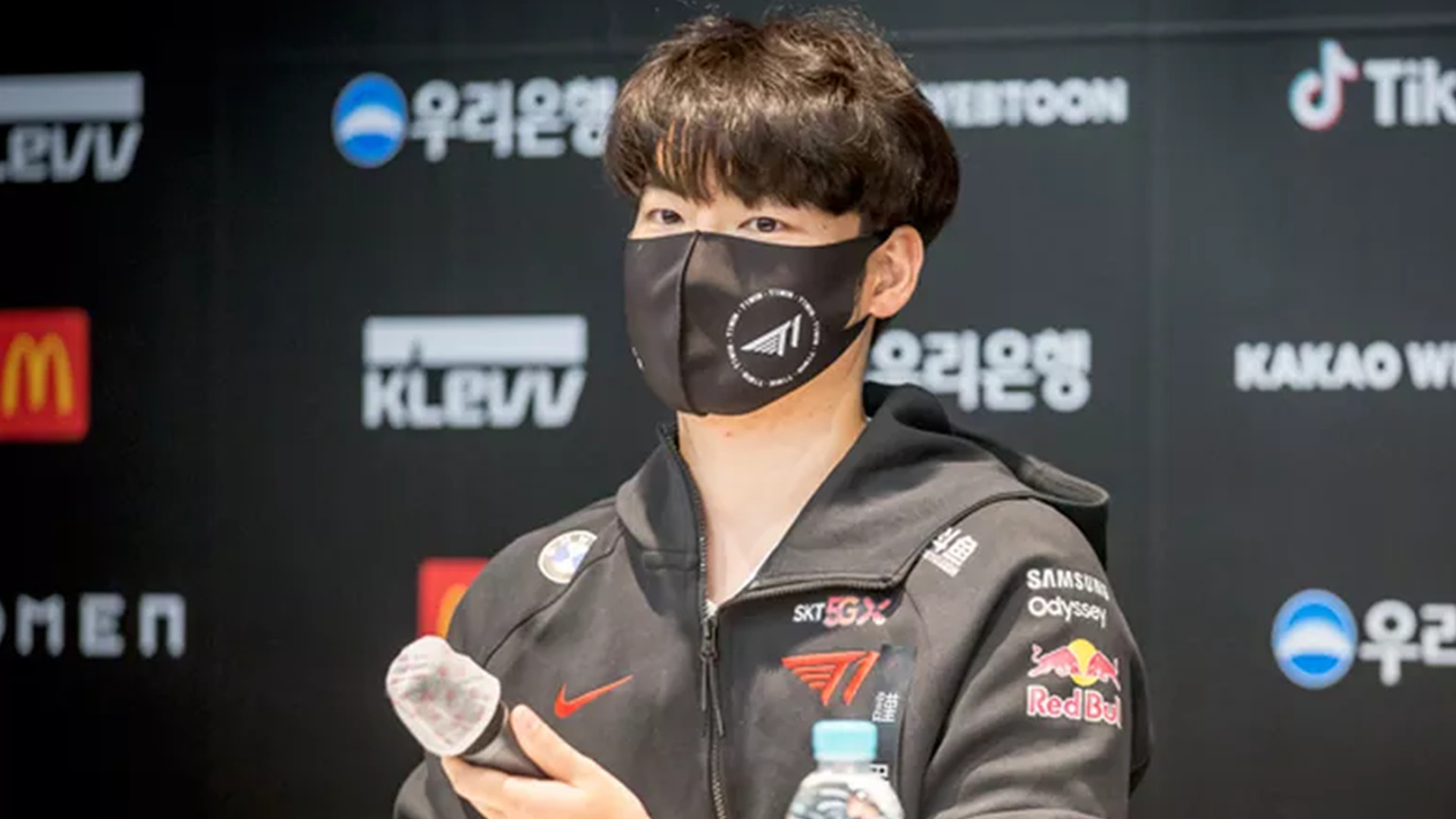 LoL: Ex-Flamengo e T1, Stardust é o novo treinador da Rainbow7 na LLA