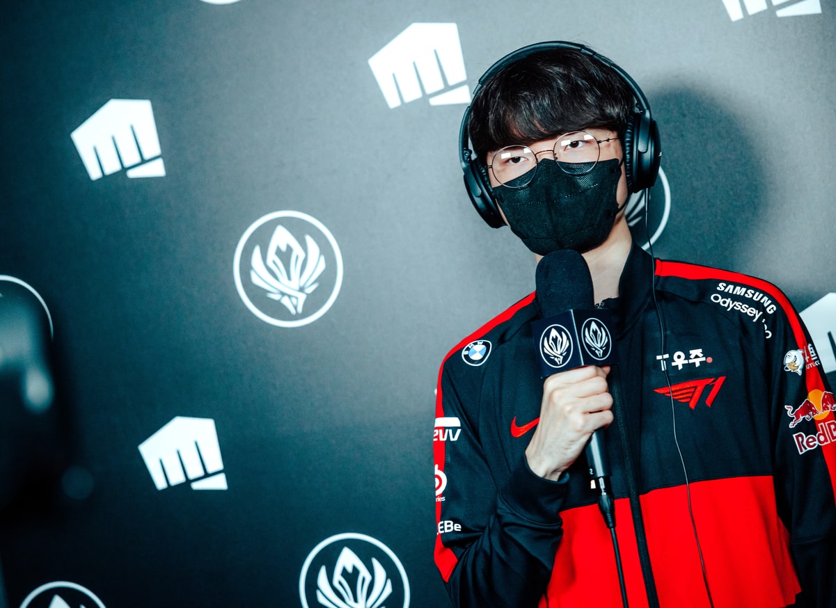 LoL: Faker critica a Riot por bugs durante partidas da LCK 2022