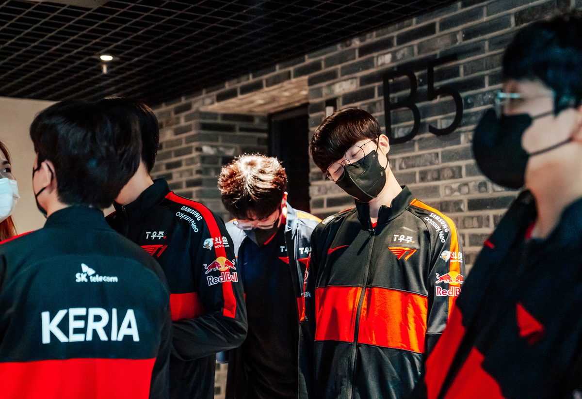 MSI 2022: T1 está jogando a Fase de Grupos “como se fossem treinos”