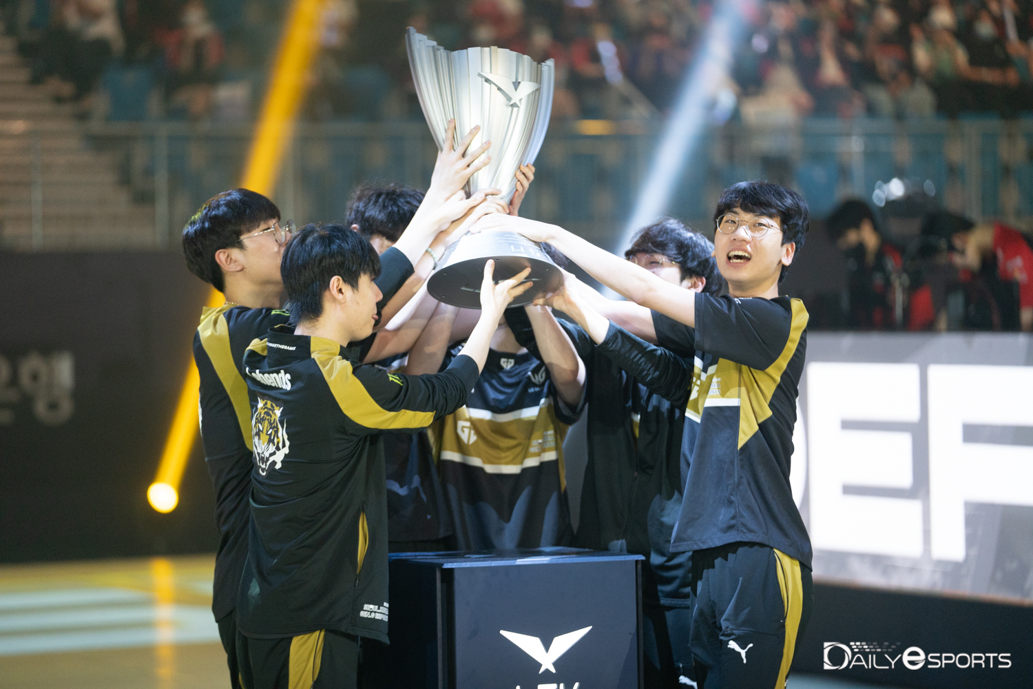 LCK 2022: Gen.G desbanca a T1 e é campeã