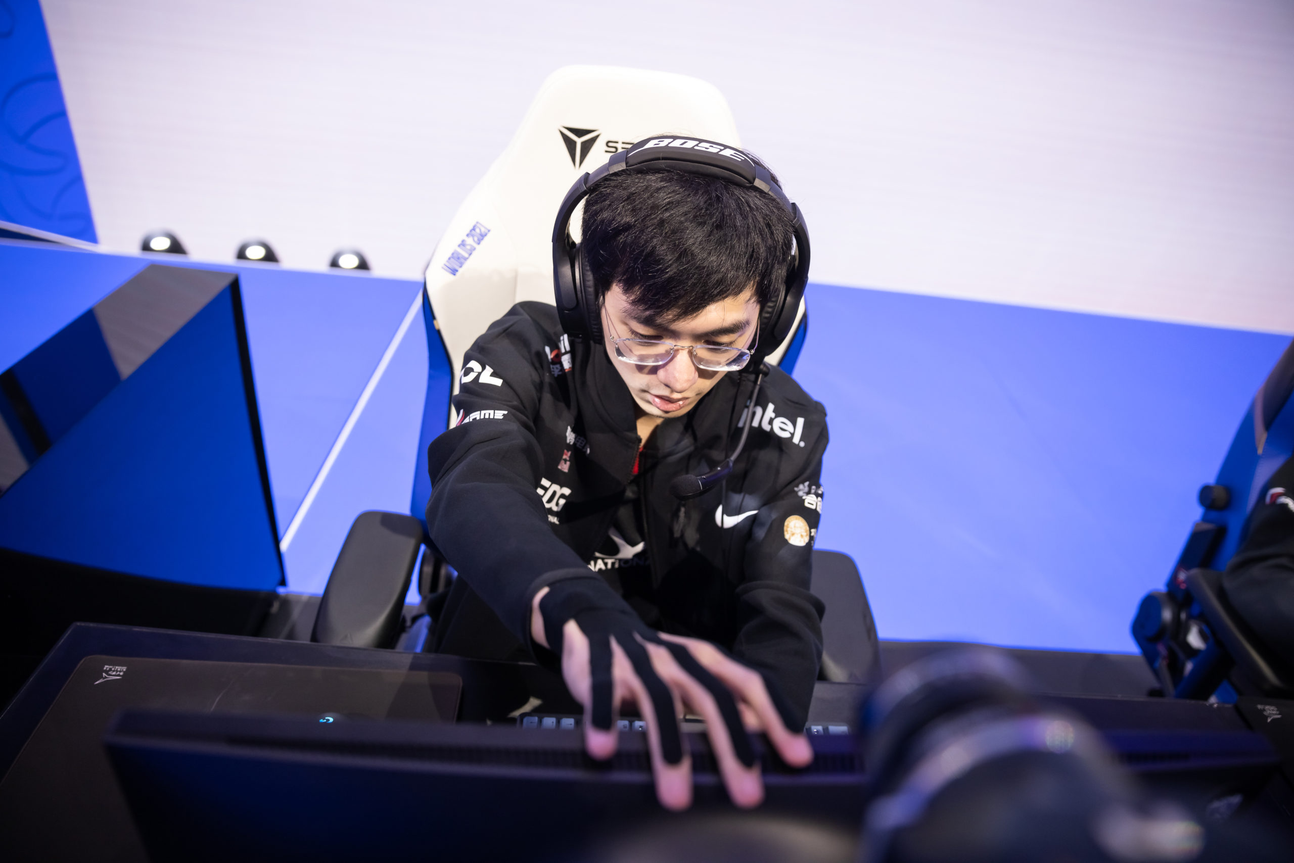 LPL 2024: Após saída do 369, JDG assina com top laner campeão mundial