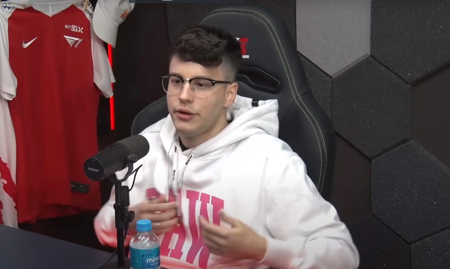 LoL: “Coach não tem que ensinar jogador a jogar LoL”, diz Grevthar