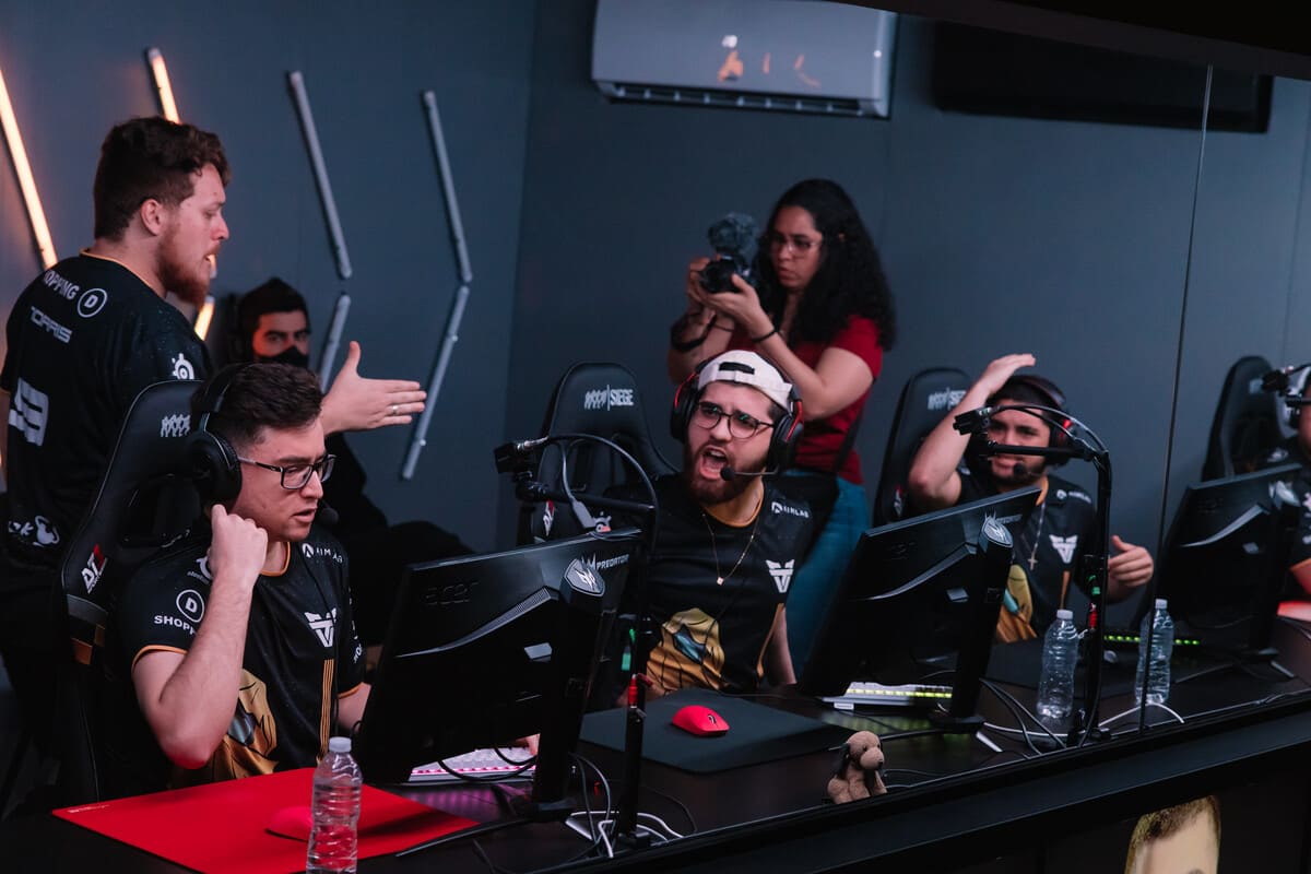 R6: Team oNe e 00 Nation avançam na Copa do Brasil