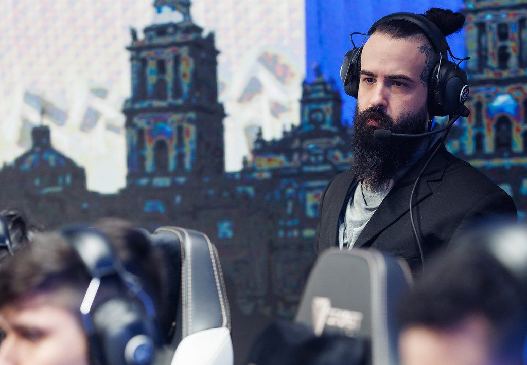 CBLOL 2023: Beellzy assume função de Head Coach na LOUD