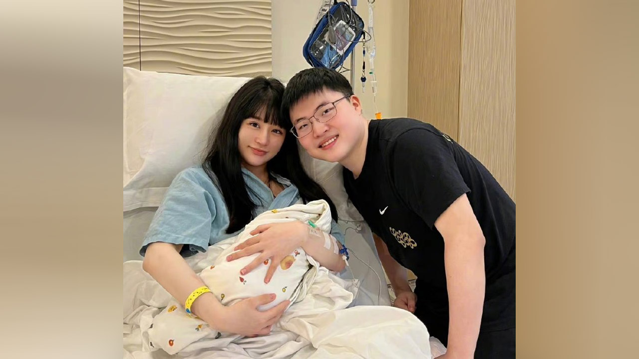 LoL: Uzi publica primeira foto com seu filho