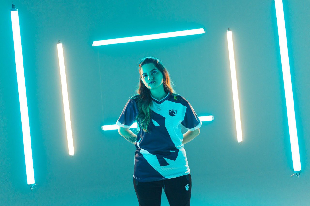 VALORANT: bizerra fala sobre emoção ao receber uniformes da Liquid