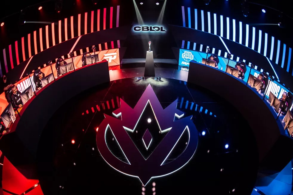 CBLOL terá transmissão em inglês para 2023