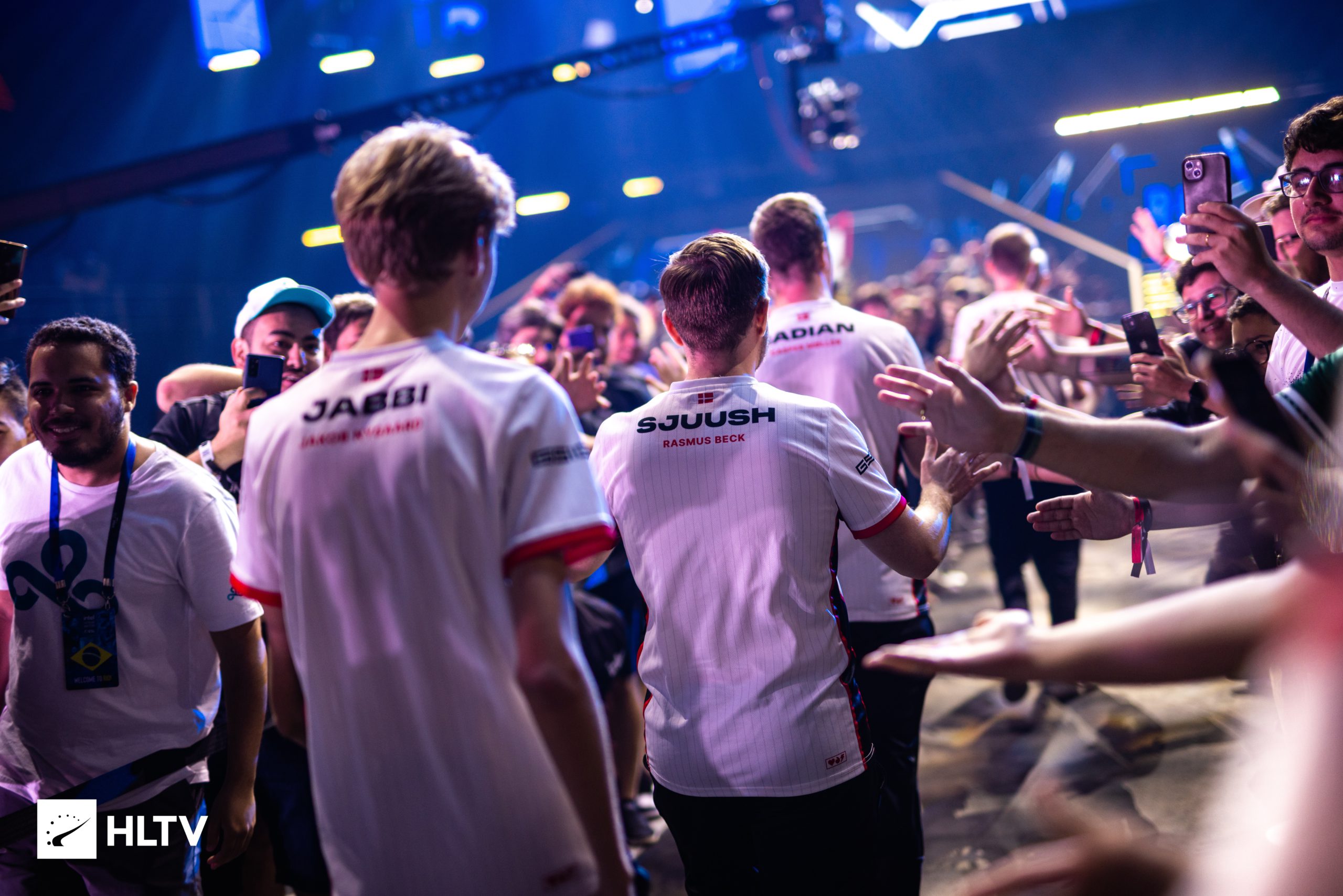 IEM Rio 2023: Heroic entra no stage sob vaias e aplausos