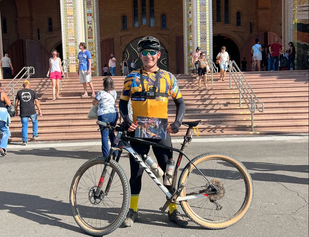 VALORANT: Por promessa pelo título mundial da LOUD, pai de aspas pedala 318km