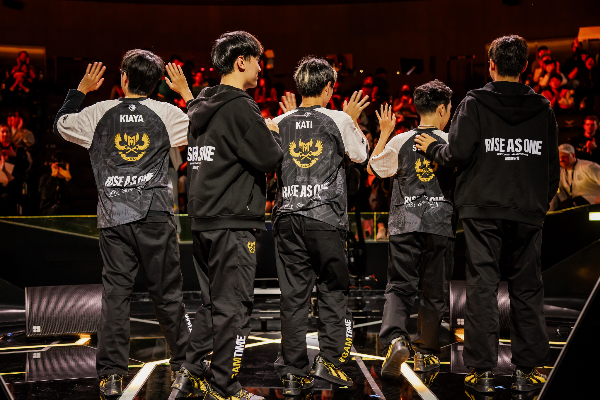 Worlds 2023: Team BDS e Marines vencem e seguem vivas no torneio