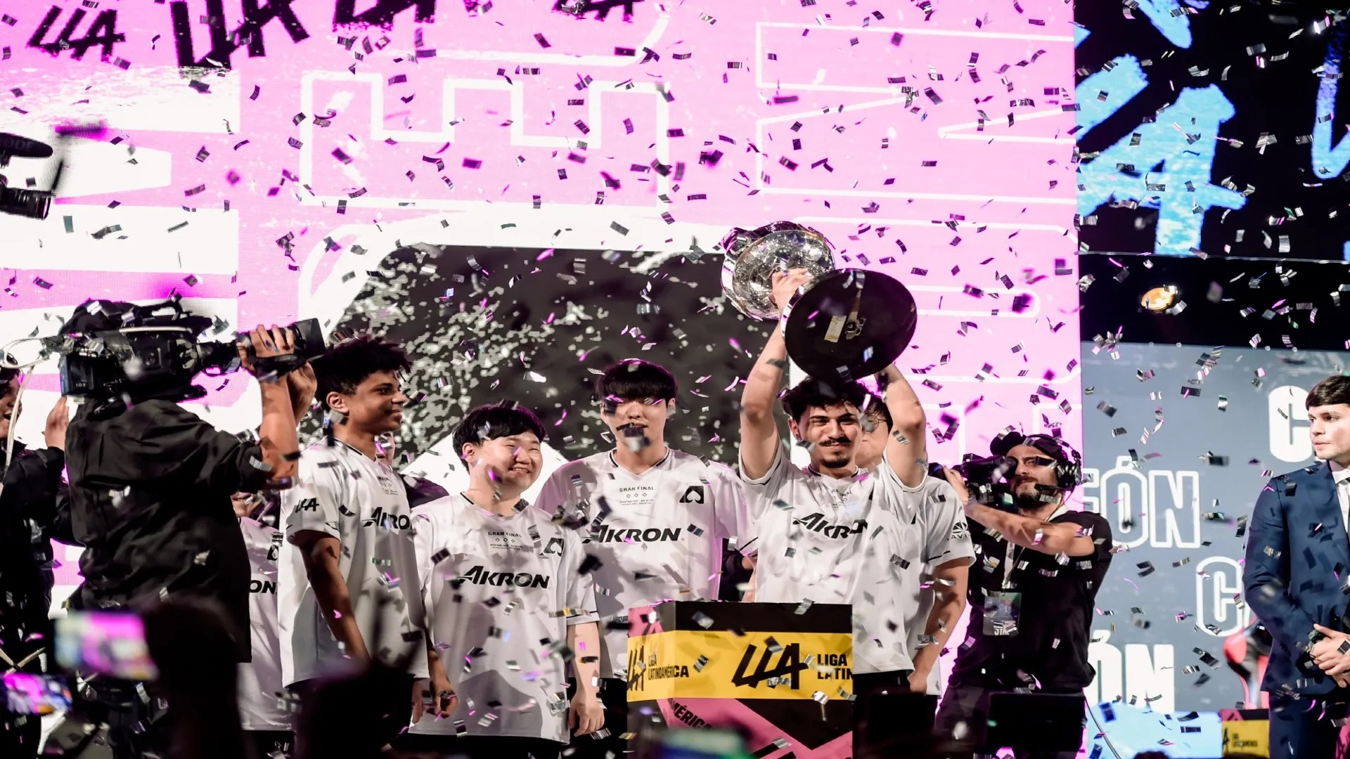 LoL: Team Aze deixa a LLA e liga terá apenas 7 times em 2024