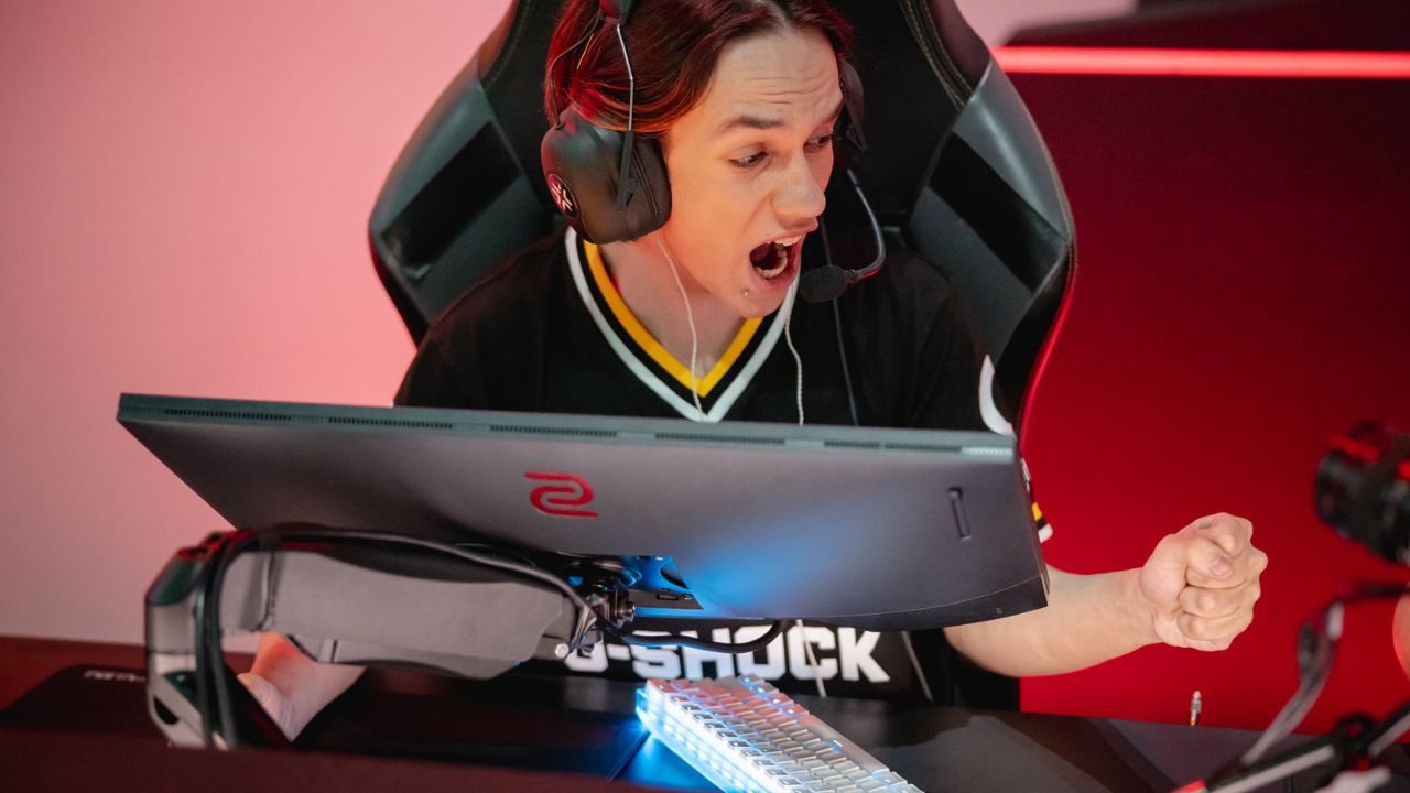 Erika Hilton aciona Ministério Público após ataques transfóbicos à SrN