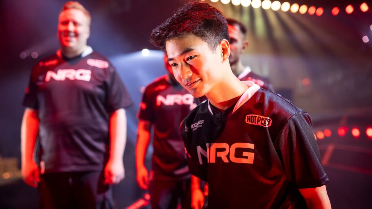 s0m, streamer de VALORANT tem casa invadida por policiais durante live