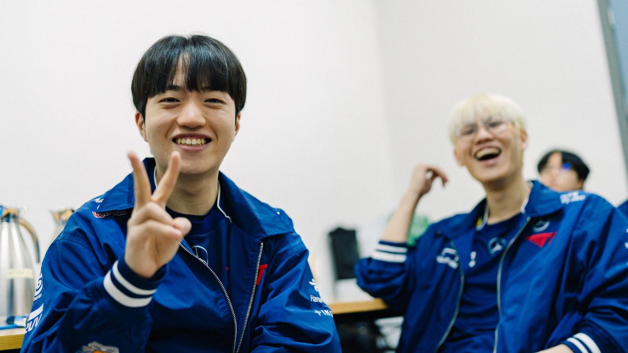 MSI 2024: Estral bate de frente com T1 e Flyquest aplica virada!