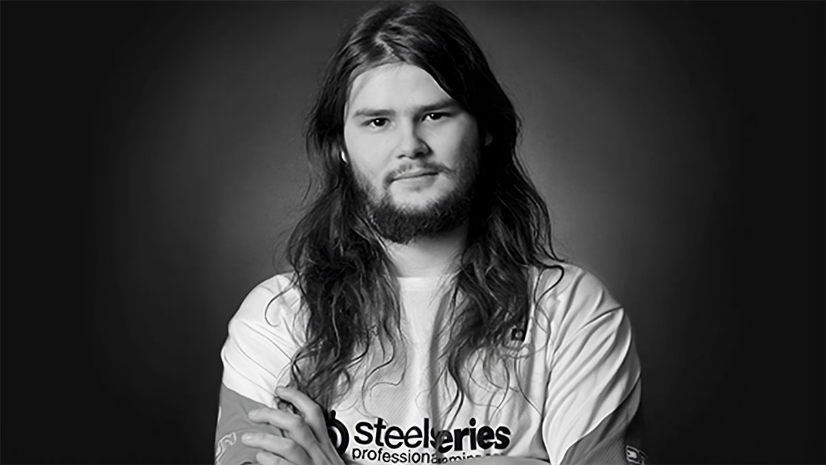 LoL: Primeiro campeão mundial, Shushei morre aos 36 anos