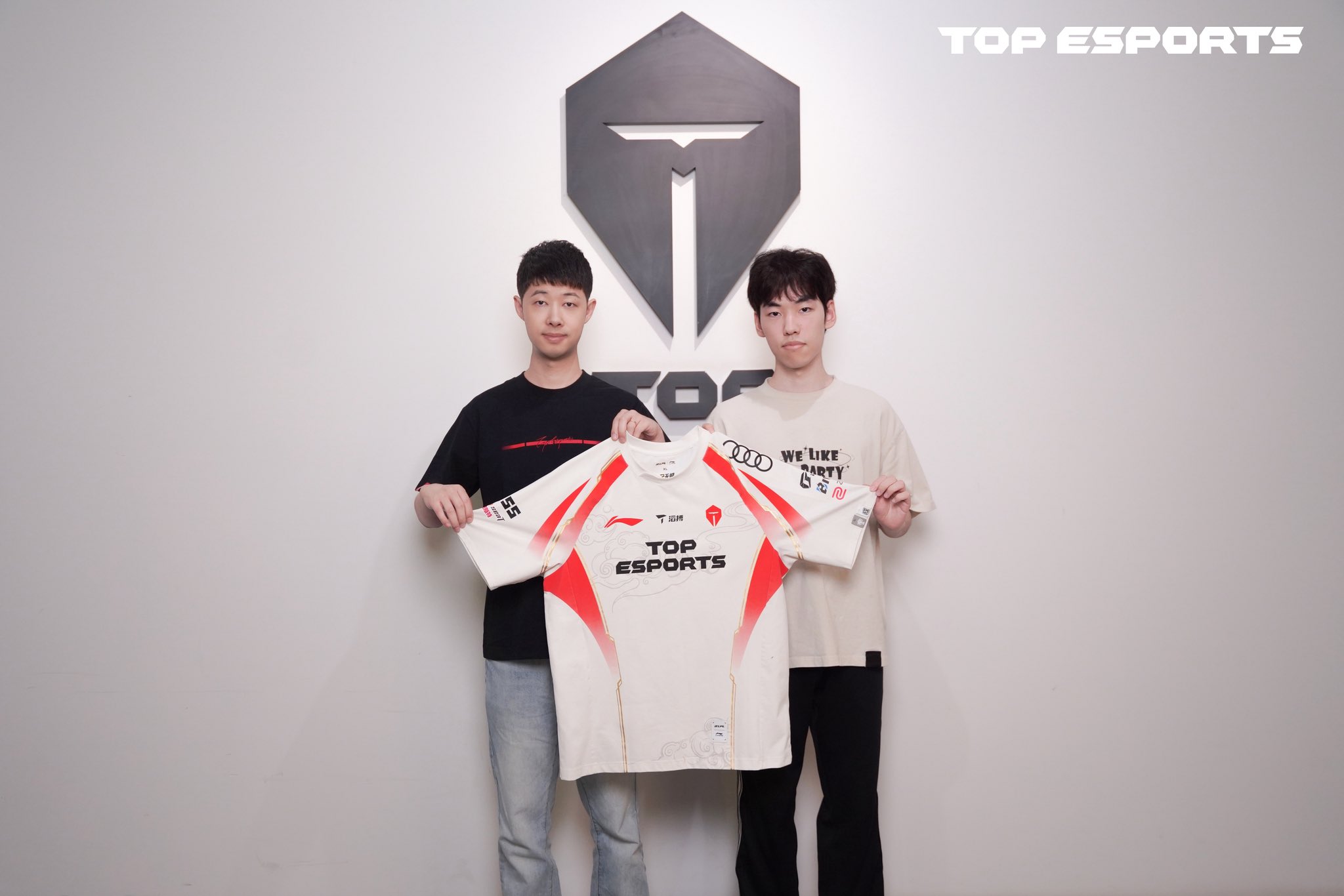 LPL 2025: Weibo Gaming e Top Esports realizam troca de jogadores