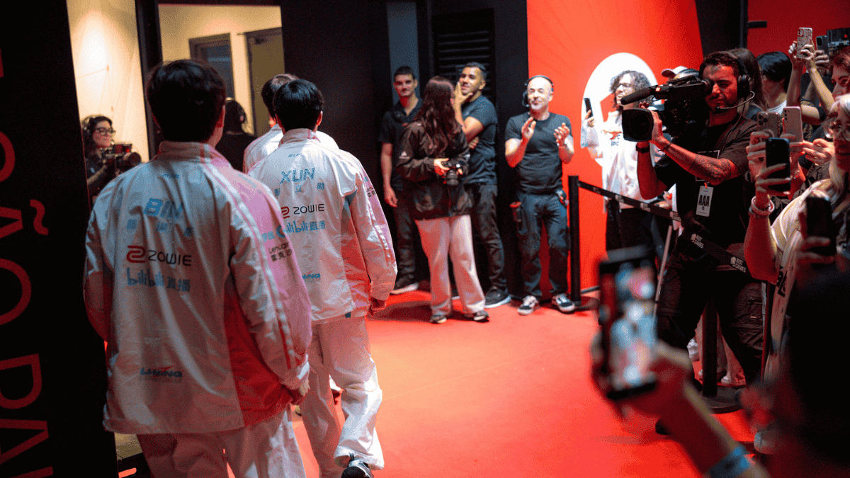 First Stand 2026: Fãs questionam postura da Riot sobre autógrafos e fotos