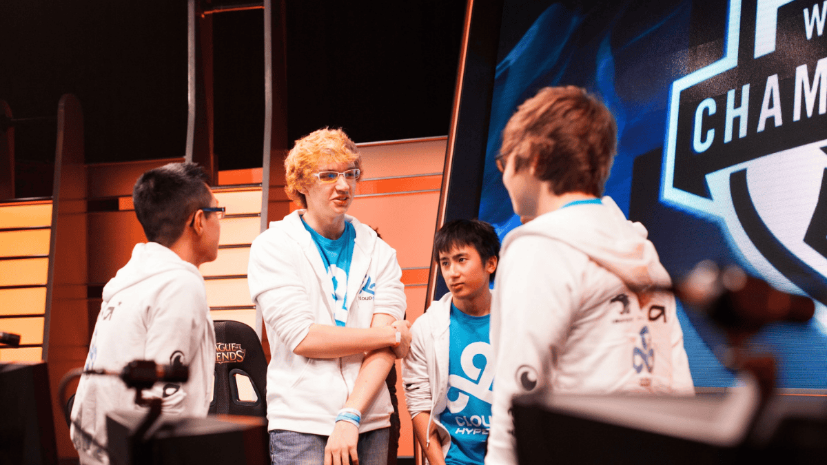 LoL: Bicampeão da LCS é contratado para time de análise de jogabilidade da Riot