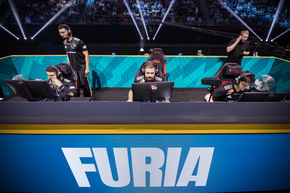 PGL Astana 2025: FURIA perde de virada para a Spirit na semifinal ...