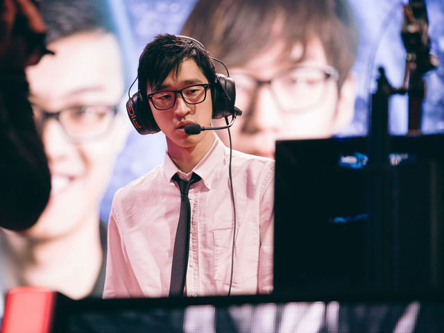 Reginald Toma a posição de Head Coach da TSM – Locodoco permanece no Time