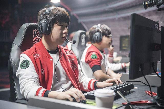 Duke assina com equipe chinesa para 2017