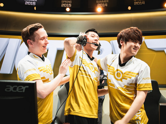 Depois de uma virada incrivel FlyQuest vai para as semifinais da LCS NA 2017