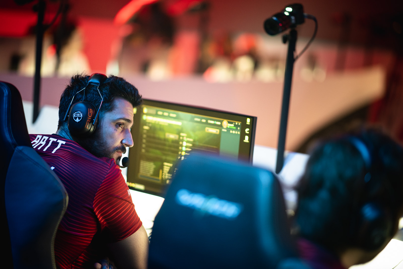 LoL: Maioria esmagadora dos analistas acreditam em vitória tranquila do Flamengo