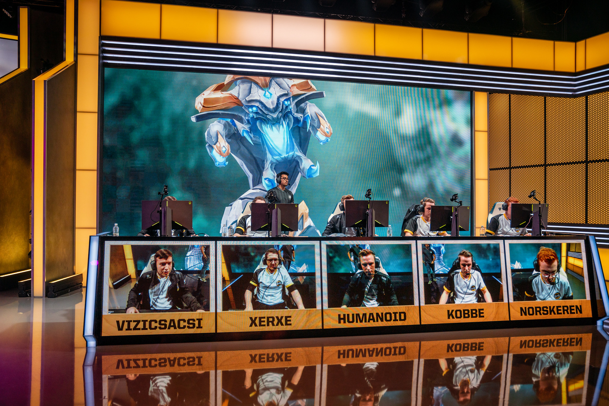 LoL: Em série acirrada, Splyce vence a UOL e avança no Mundial 2019